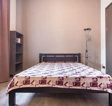 In Evropeiska Street, 25 Apartment