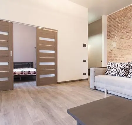 In Evropeiska Street, 25 Apartment
