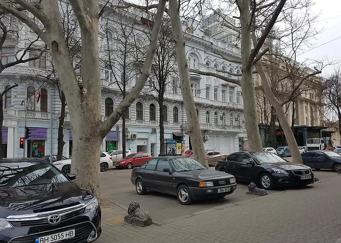 In Evropeiska Street, 25